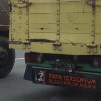 kalimat-kalimat-mutiara-kocak-pada-truk-trailer-angkot-pelampiasan-para-supir