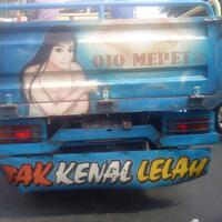 kalimat-kalimat-mutiara-kocak-pada-truk-trailer-angkot-pelampiasan-para-supir