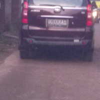 pemilik-plat-mobil-iq-tiarap