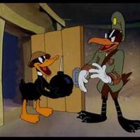 donald-duck-pemberi-motivasi-pasukan-amerika