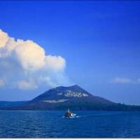 trip-krakatau-lampion