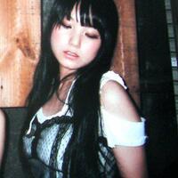 mami-sasazaki---gitaris-band-jepang-scandal-pics