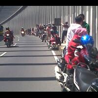 makin-marak-penyalahgunaan--flyover--untuk-pacaran