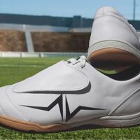 sepatu-futsal-paling-ringan-ternyata-buatan-indonesia-gan
