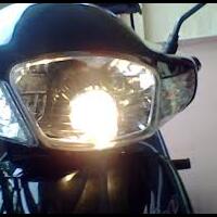 alasan-lampu-sorot-kendaraan-bermotor-berwarna-kuning-bukan-putih