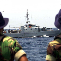 marinir-indonesia-penjaga-suar-ambalat-gegerkan-malaysia