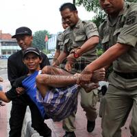 pasukan-ninja-anti-hura-hara-taiwan-udah-kaya-robocop-aja-tapi-kren-sih