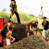 pekerjaan-sambilan---karakter-anime-one-piece-ngakak-guling