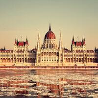 hungarian-parliament-building-orszghz