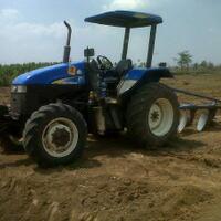 kami-menyediakan-sewa-jasa-traktor-pertanian