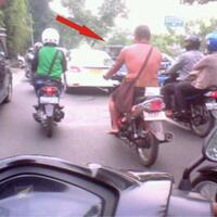 kyai-ini-ditilang-ngamuk-karena-pake-sorban-bukan-helm