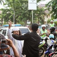 kyai-ini-ditilang-ngamuk-karena-pake-sorban-bukan-helm