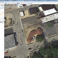 bb-ada-yang-aneh-sama-bangunan-ini