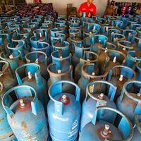 pertamina-harga-elpiji-naik-protes-rokok-naik-kok-diam