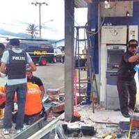 atm-bank-mandiri-di-karangploso-malang-meledak