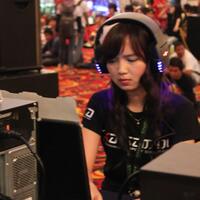 10-gamer-wanita-terbaik-dunia