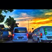 nongkrong-bareng-kamera-henpon