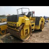 hot--aksi-nekat-orang-ini-menegur-pengendara-di-zebra-cross-gan--with-video