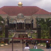 hot-misteri-dibalik-sosok-pemilik-mesjid-kubah-emas