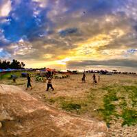 nongkrong-bareng-kamera-henpon