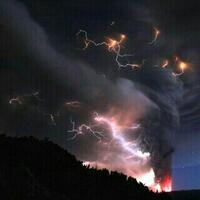 hot-news--quot-gunung-kelud-meletus--quot