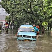 5-mobil-amfibi-terkeren-di-dunia