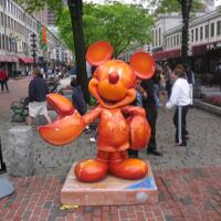 5-patung-teraneh-di-dunia--kisahnya