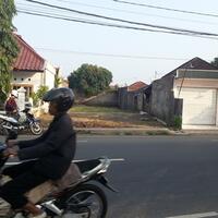 mohon-masukkan-tanah-luas-370-meter2-pinggir-jalan-raya