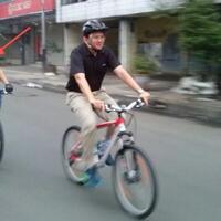 hot-news--pagi-ini-ahok-dikawal-oleh-manchester-united