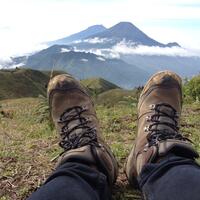 all-about-sepatu-trekking