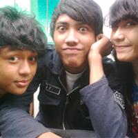 orang-ini-ganteng-ga-sih-khusus-cewek