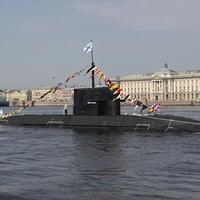 makin-mesra-russia-to-give-china-more-advanced-submarine-technology