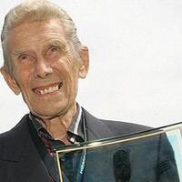 pemain-sepak-bola-legendaris-indonesia