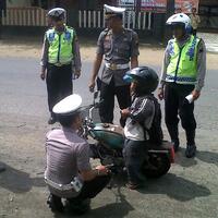 jika-agan-polisi-biker-ini-ditilang-gak-ya