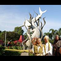 mereka-mampir-di-kota-ane-ganliat-dulu-ni