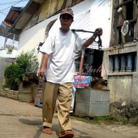 tukang-yang-cuma-ada-di-indonesiangakak-inside