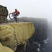 tempat-wisata-beruji-nyali-di-dunia