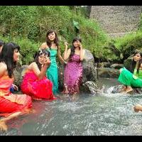 5-cara-dan-tradisi-mandi-orang-indonesia-dahulu