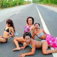 ampar2-pisanggila-ada-cewek-ngampar-dijalan