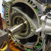 mesin-wankel-atau-rotary---piston-segitiga