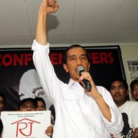 ribuan-warga-medan-kumpul-dukung-jokowi