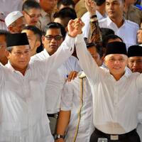 prabowo---hatta-diprediksi-menang-telak-melawan-angkara-murka