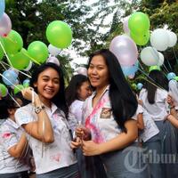 foto-kegembiraan-anak-anak-sma-yang-lulus-un