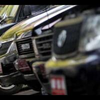tidak-terpilih-lagi-64-mobil-dinas-anggota-dprd-ditarik