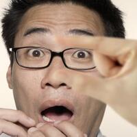 7-hal-absurd-yang-cewek-minta-ke-cowoknya