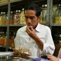 adab-makan-yang-baik-pakai-tangan