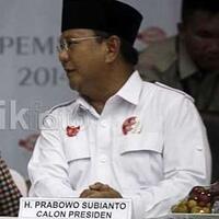 nasionalis-sst-lambang-garuda-di-dada-kanan-baju-prabowo-hatta-terbalik
