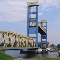 menjelajah-hamburg-jerman-kota-indah-dengan-ribuan-jembatan