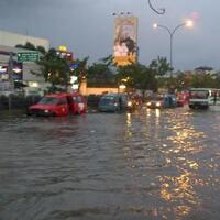 ltcapres-kuontoooooooolgtakibat-hujan-deras-jakarta-banjir-lagi