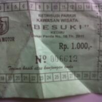wisata-di-air-terjun-dolo